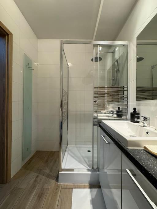 קרקוב Danka 6Th Floor Chic Apartment מראה חיצוני תמונה